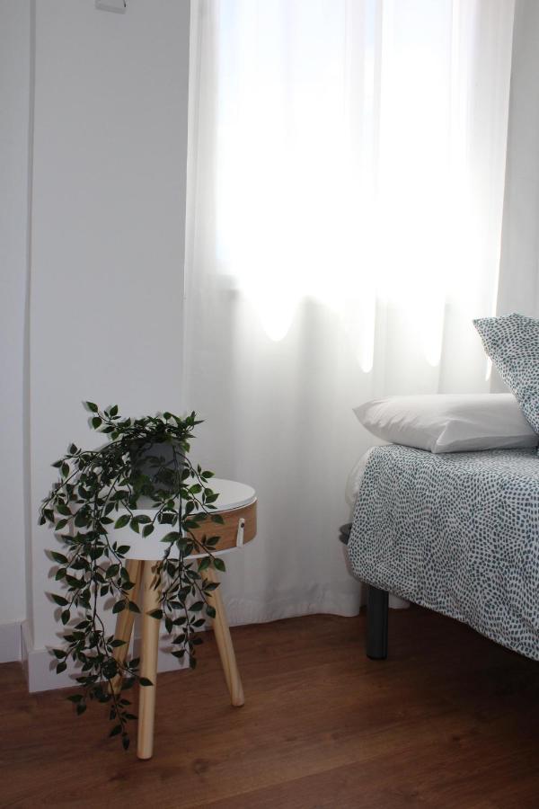Beautiful Brand New 2 Bedroom Flat With Terrace Малага Екстериор снимка
