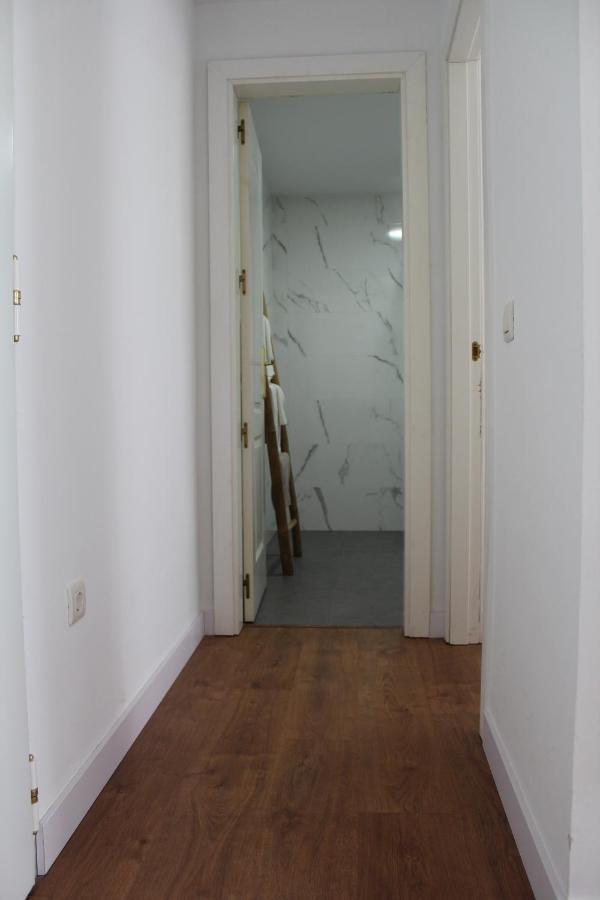 Beautiful Brand New 2 Bedroom Flat With Terrace Малага Екстериор снимка