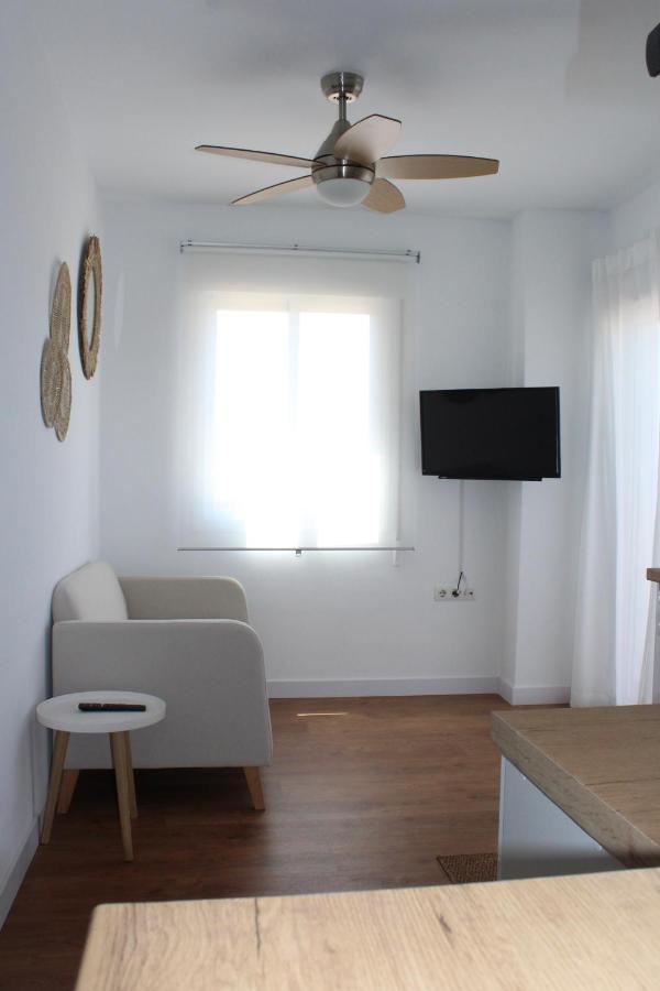 Beautiful Brand New 2 Bedroom Flat With Terrace Малага Екстериор снимка