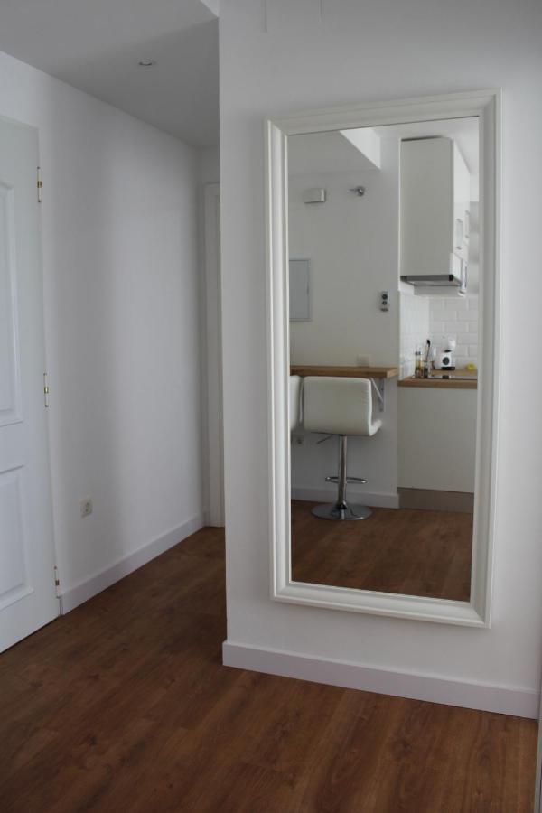Beautiful Brand New 2 Bedroom Flat With Terrace Малага Екстериор снимка
