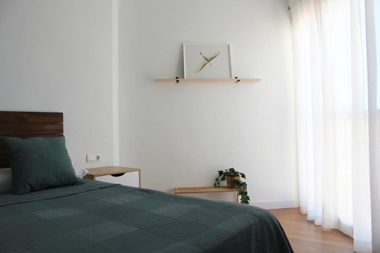 Beautiful Brand New 2 Bedroom Flat With Terrace Малага Екстериор снимка